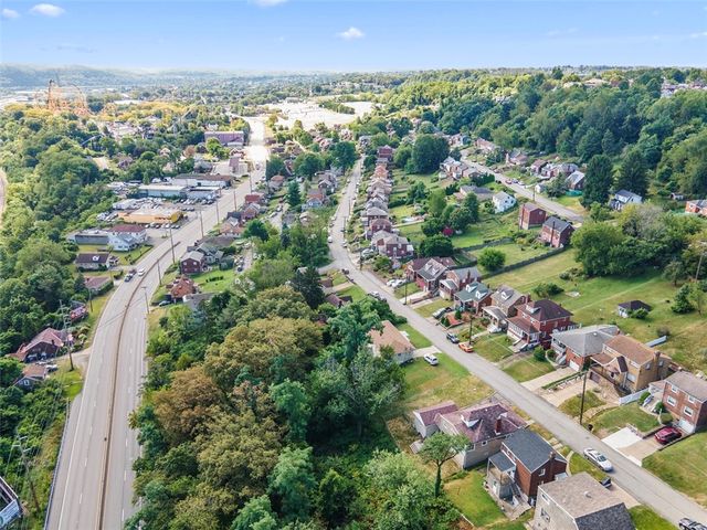 3909 Inland Avenue, West Mifflin, PA 15122