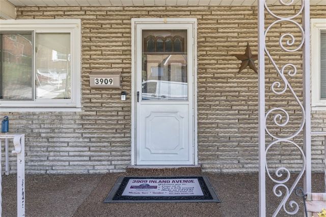 3909 Inland Avenue, West Mifflin, PA 15122