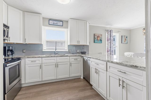 206 30th Ave. N, North Myrtle Beach, SC 29582