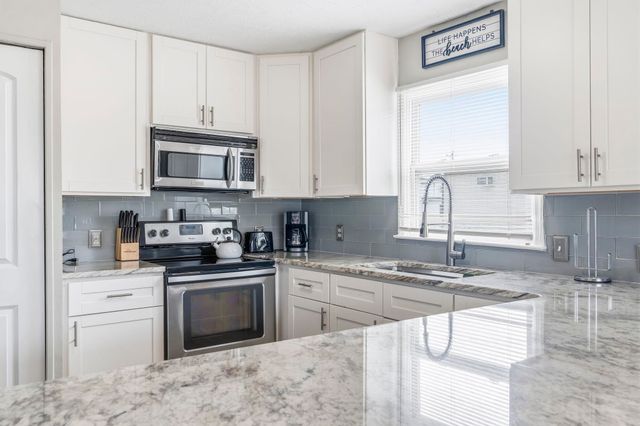 206 30th Ave. N, North Myrtle Beach, SC 29582
