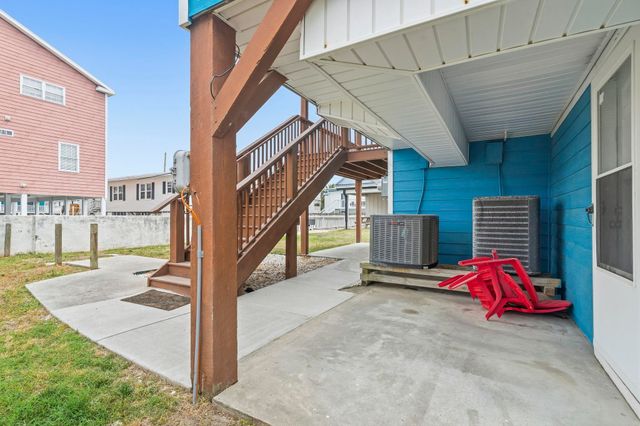 206 30th Ave. N, North Myrtle Beach, SC 29582