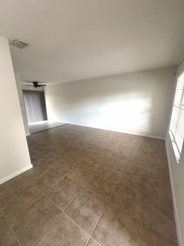 12375 Peconic Ct 12377, Wellington, FL 33414