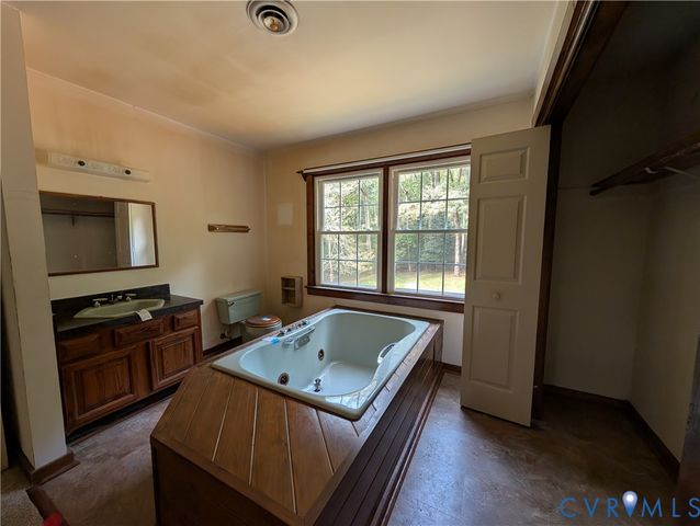3426 Lake View Rd, Mechanicsville, VA 23111