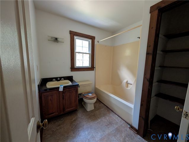 3426 Lake View Rd, Mechanicsville, VA 23111