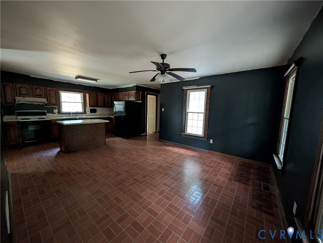 3426 Lake View Rd, Mechanicsville, VA 23111