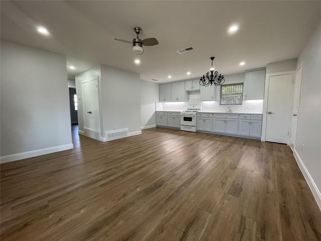 1603 Bending Oaks Trail, Dallas, TX 75217