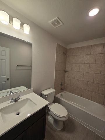 1102 Riggs Street, Baytown, TX 77520