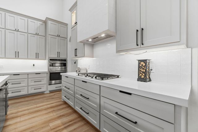 255 Peninsula Drive, Livingston, TX 77351