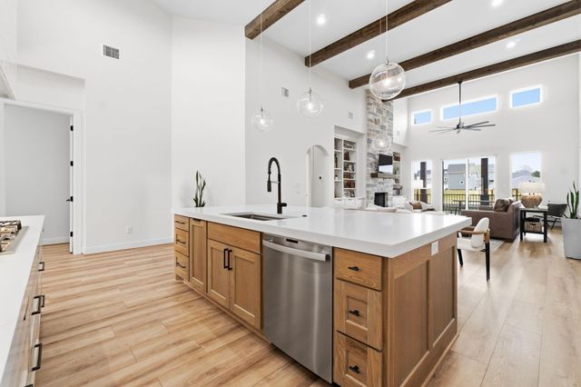 255 Peninsula Drive, Livingston, TX 77351