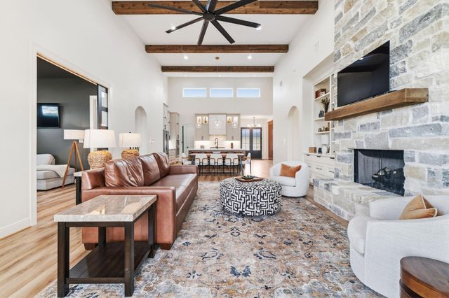 255 Peninsula Drive, Livingston, TX 77351