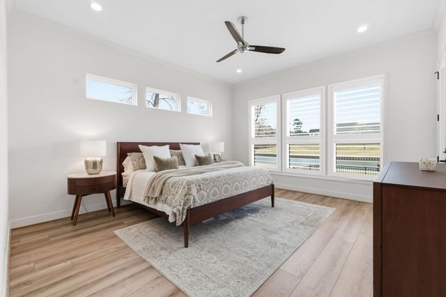 255 Peninsula Drive, Livingston, TX 77351