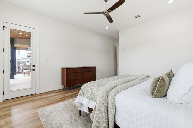 255 Peninsula Drive, Livingston, TX 77351