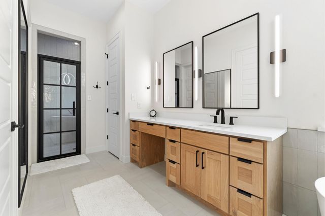 255 Peninsula Drive, Livingston, TX 77351