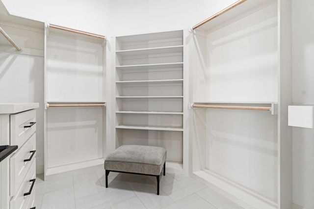 255 Peninsula Drive, Livingston, TX 77351