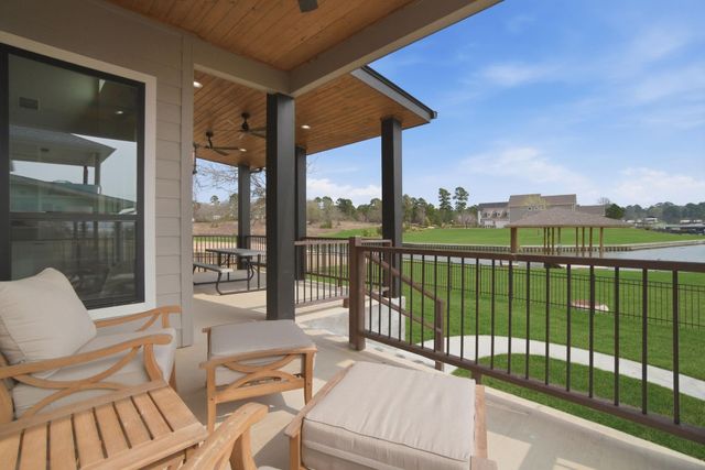 255 Peninsula Drive, Livingston, TX 77351