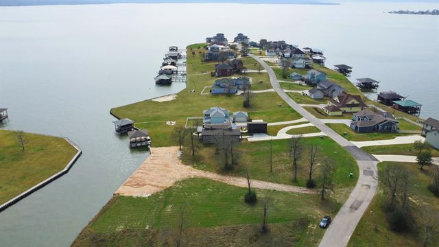 255 Peninsula Drive, Livingston, TX 77351