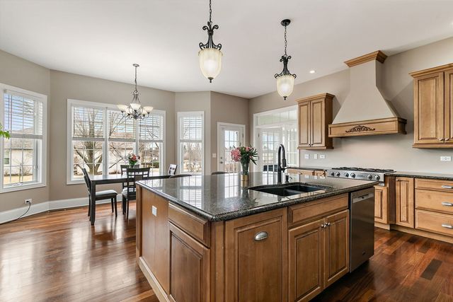 1211 Coyote Trail, Hampshire, IL 60140