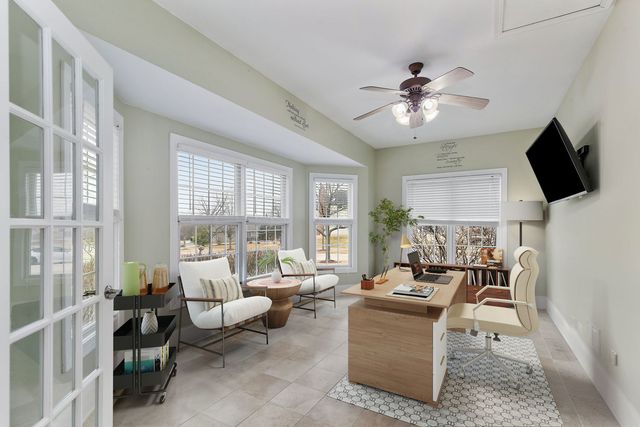 1211 Coyote Trail, Hampshire, IL 60140