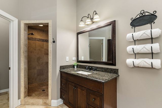 1211 Coyote Trail, Hampshire, IL 60140