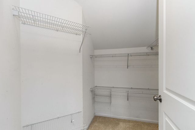 1211 Coyote Trail, Hampshire, IL 60140