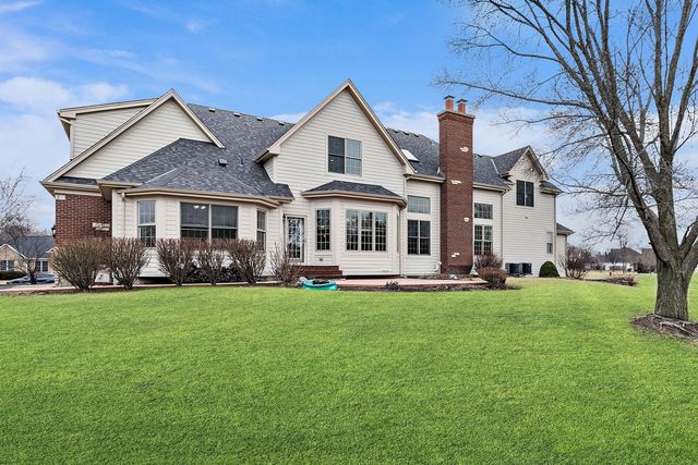 1211 Coyote Trail, Hampshire, IL 60140