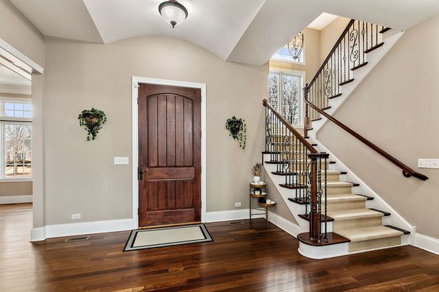 1211 Coyote Trail, Hampshire, IL 60140