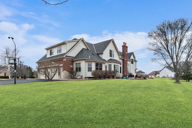 1211 Coyote Trail, Hampshire, IL 60140