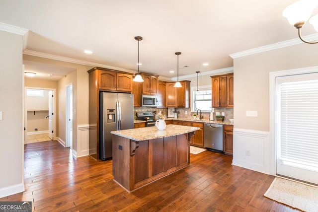 104 Savannah Lane, Bonaire, GA 31005