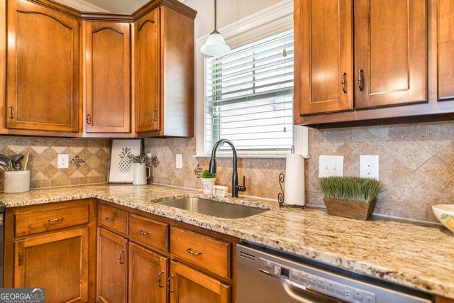 104 Savannah Lane, Bonaire, GA 31005