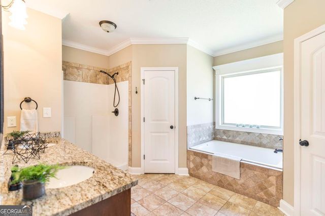 104 Savannah Lane, Bonaire, GA 31005