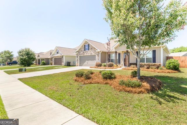 104 Savannah Lane, Bonaire, GA 31005