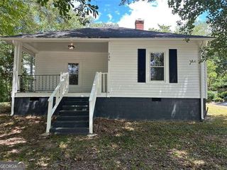 336 W SAVANNAH Street, Toccoa, GA 30577