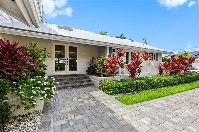 3001 Jasmine Court, Delray Beach, FL 33483