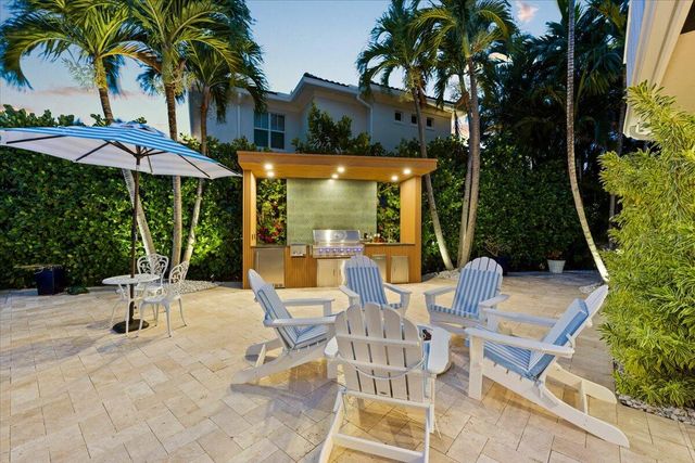 3001 Jasmine Court, Delray Beach, FL 33483