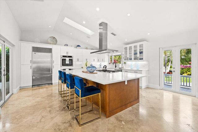 3001 Jasmine Court, Delray Beach, FL 33483