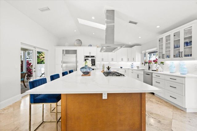 3001 Jasmine Court, Delray Beach, FL 33483