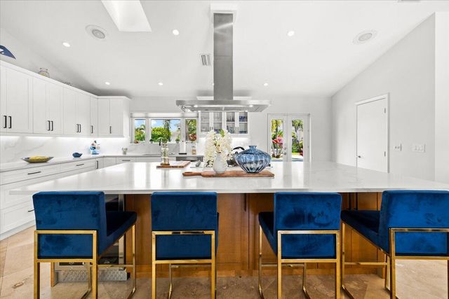 3001 Jasmine Court, Delray Beach, FL 33483