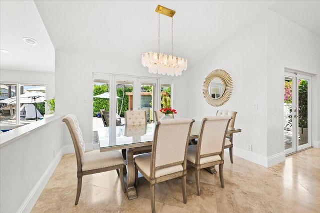 3001 Jasmine Court, Delray Beach, FL 33483
