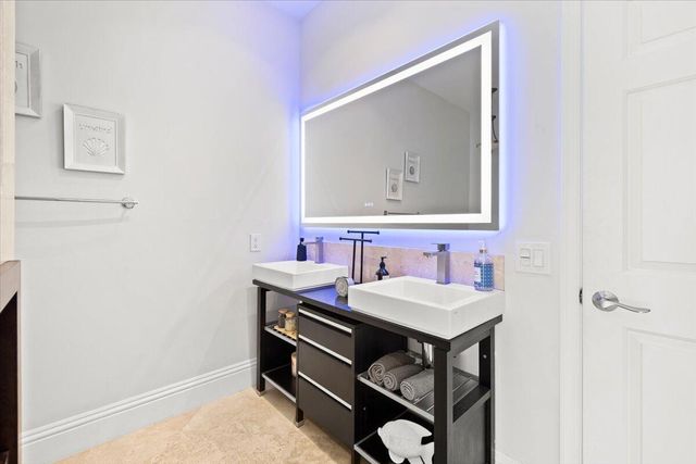 3001 Jasmine Court, Delray Beach, FL 33483