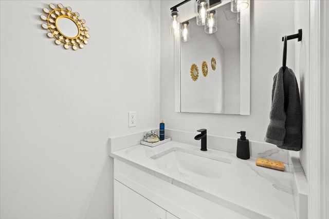 3001 Jasmine Court, Delray Beach, FL 33483