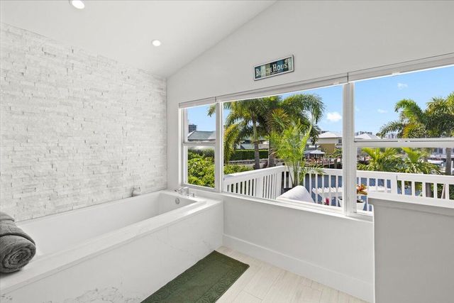 3001 Jasmine Court, Delray Beach, FL 33483