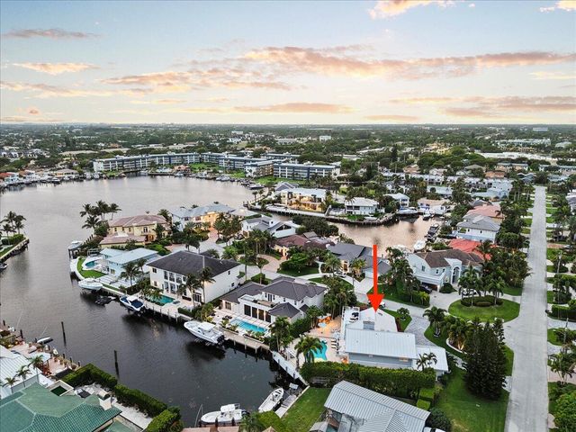 3001 Jasmine Court, Delray Beach, FL 33483