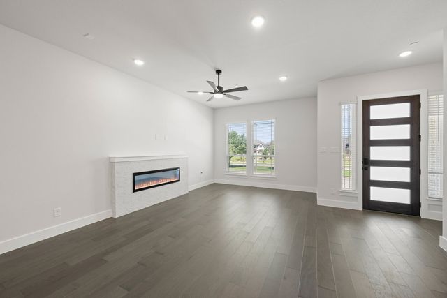 12735 Rutland Drive, Farmers Branch, TX 75234