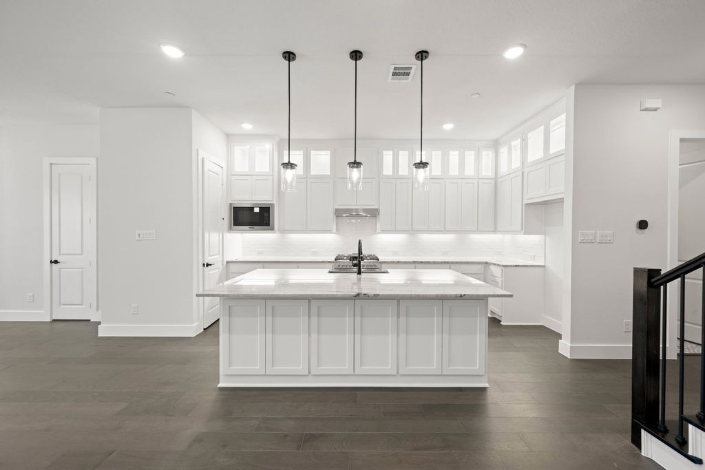 12735 Rutland Drive, Farmers Branch, TX 75234