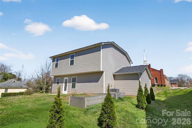 128 Pleasant Hill Street, Lancaster, SC 29720