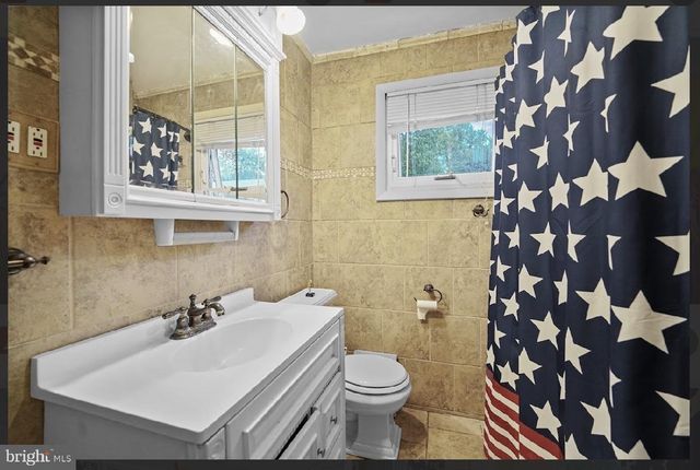 1417 OLD AIRPORT RD, Douglassville, PA 19518