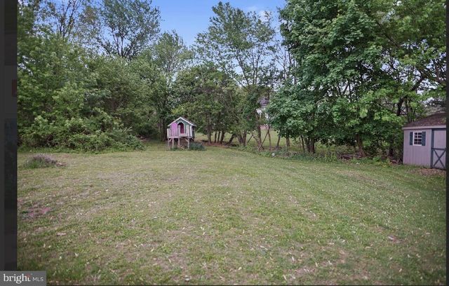 1417 OLD AIRPORT RD, Douglassville, PA 19518