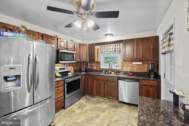 1417 OLD AIRPORT RD, Douglassville, PA 19518