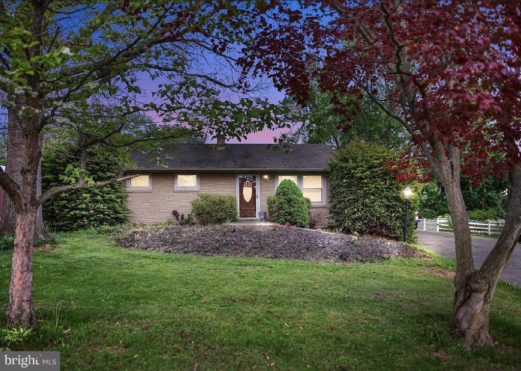 1417 OLD AIRPORT RD, Douglassville, PA 19518