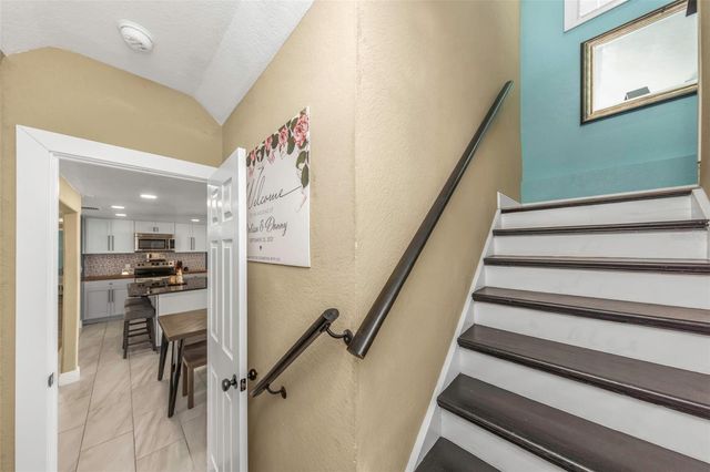 1008 GREENLEAF WAY, Tarpon Springs, FL 34689